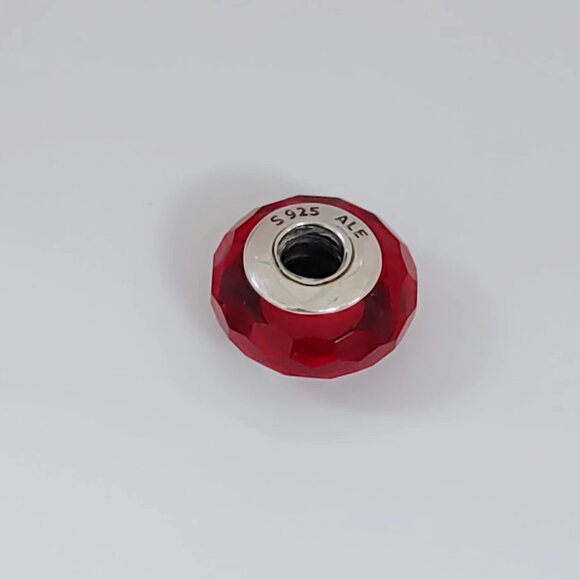 Pandora Red Fascinating Faceted Murano Glass Charm Bead with box - Picture 5 of 5